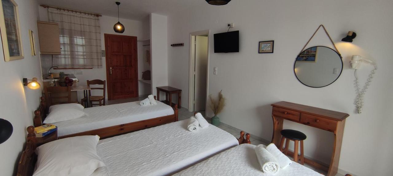 Kapetanos Rooms Naxos City Exterior photo