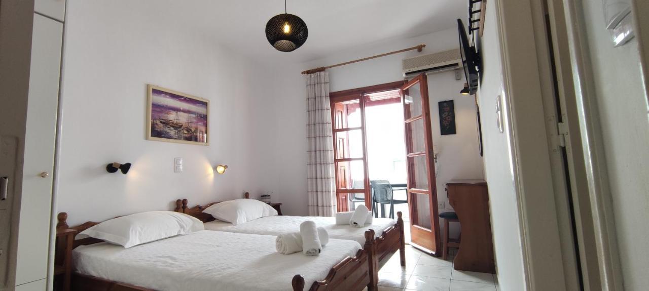 Kapetanos Rooms Naxos City Exterior photo
